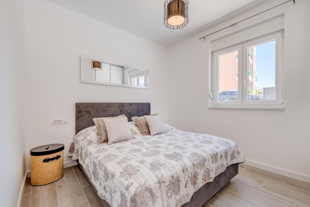 New, Private Heated Swimming Pool, Free Parking, Trogir Centar Appartement Buitenkant foto