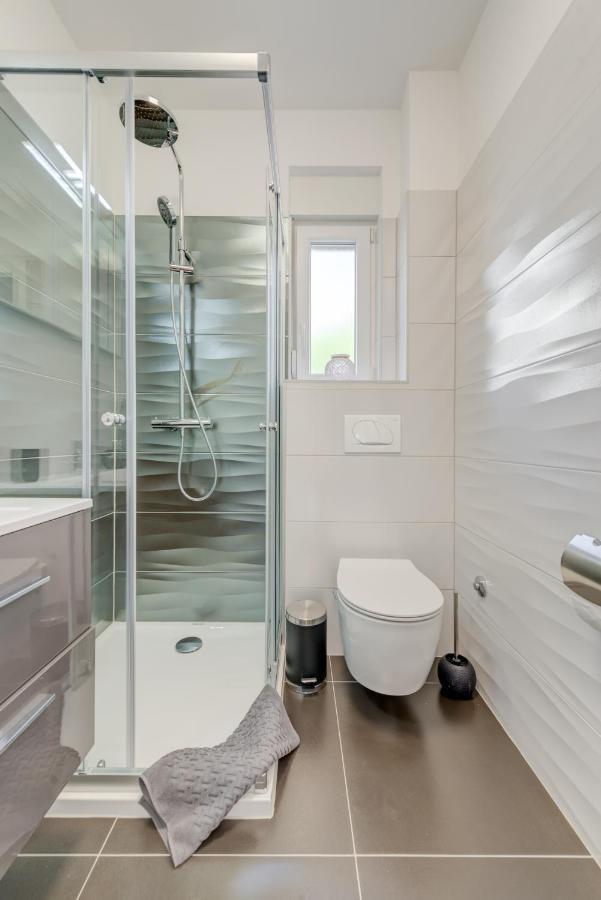 New, Private Heated Swimming Pool, Free Parking, Trogir Centar Appartement Buitenkant foto