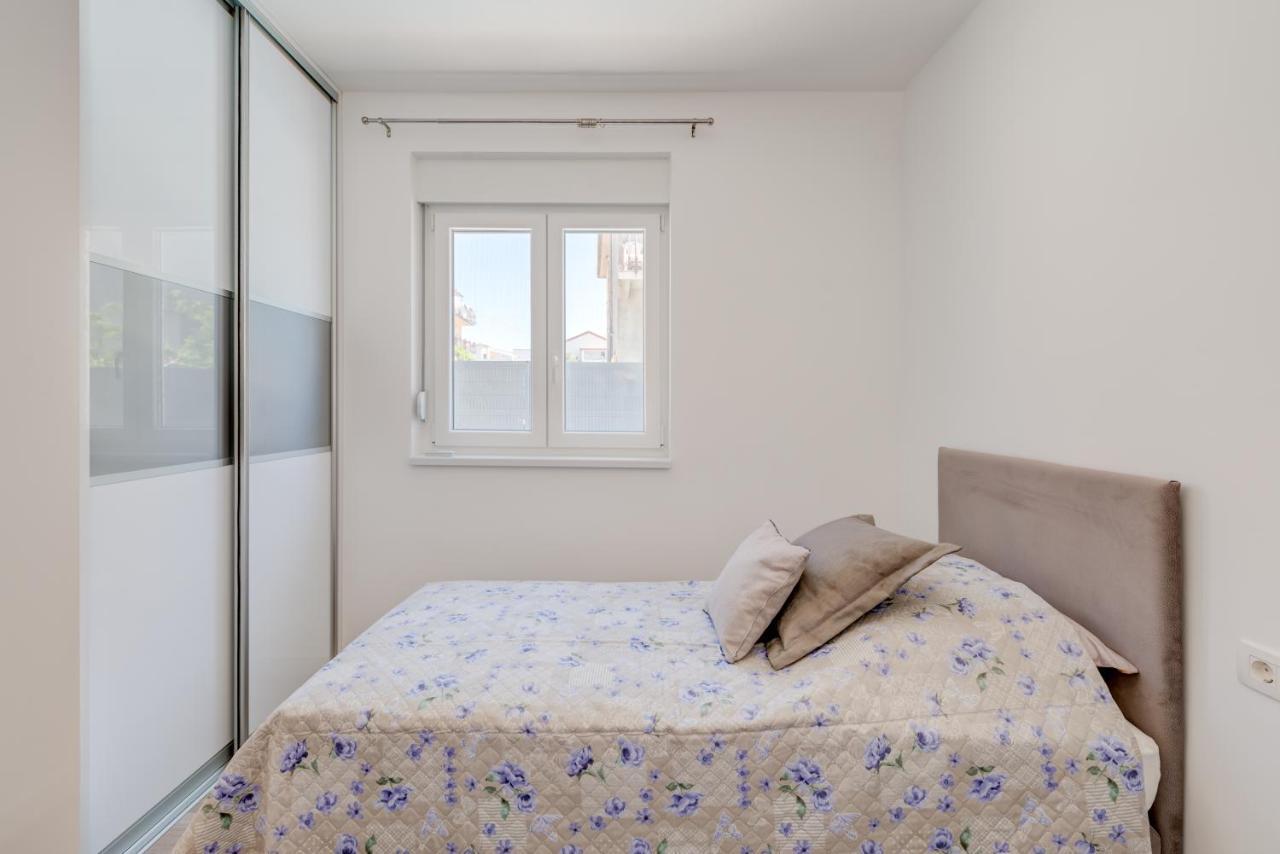 New, Private Heated Swimming Pool, Free Parking, Trogir Centar Appartement Buitenkant foto