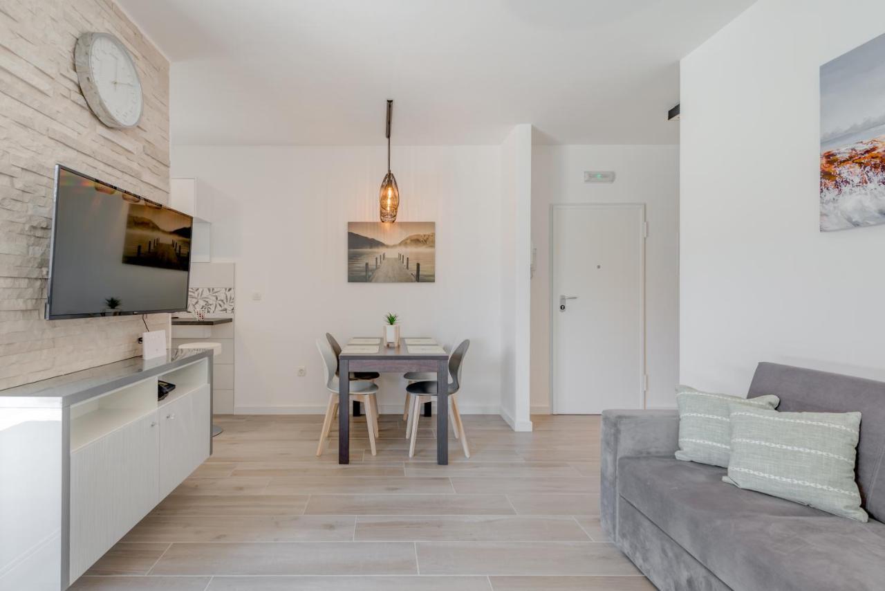New, Private Heated Swimming Pool, Free Parking, Trogir Centar Appartement Buitenkant foto