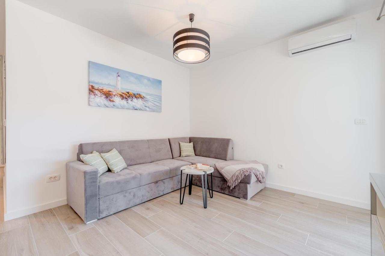 New, Private Heated Swimming Pool, Free Parking, Trogir Centar Appartement Buitenkant foto